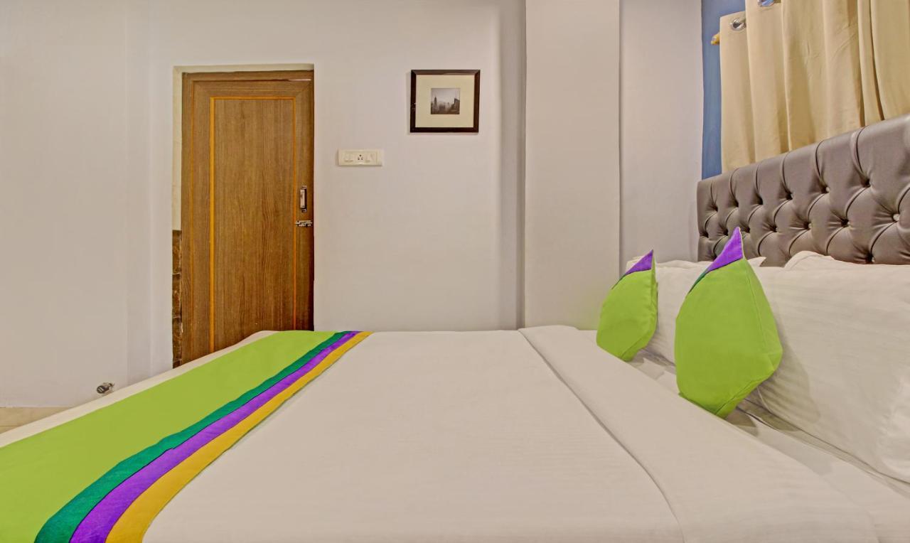 Hotel Royal Crowne Near Kolkata Airport ภายนอก รูปภาพ