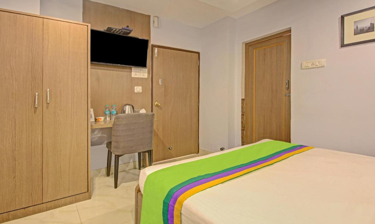 Hotel Royal Crowne Near Kolkata Airport ภายนอก รูปภาพ