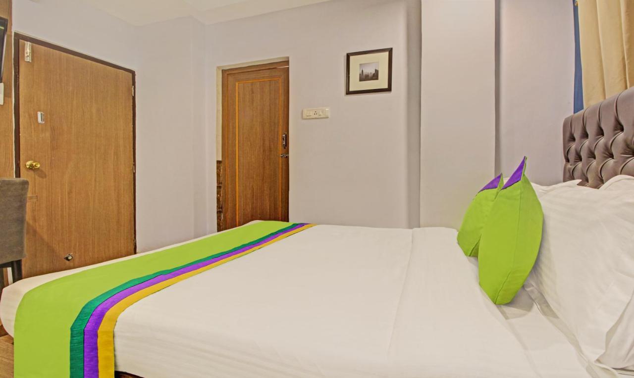 Hotel Royal Crowne Near Kolkata Airport ภายนอก รูปภาพ